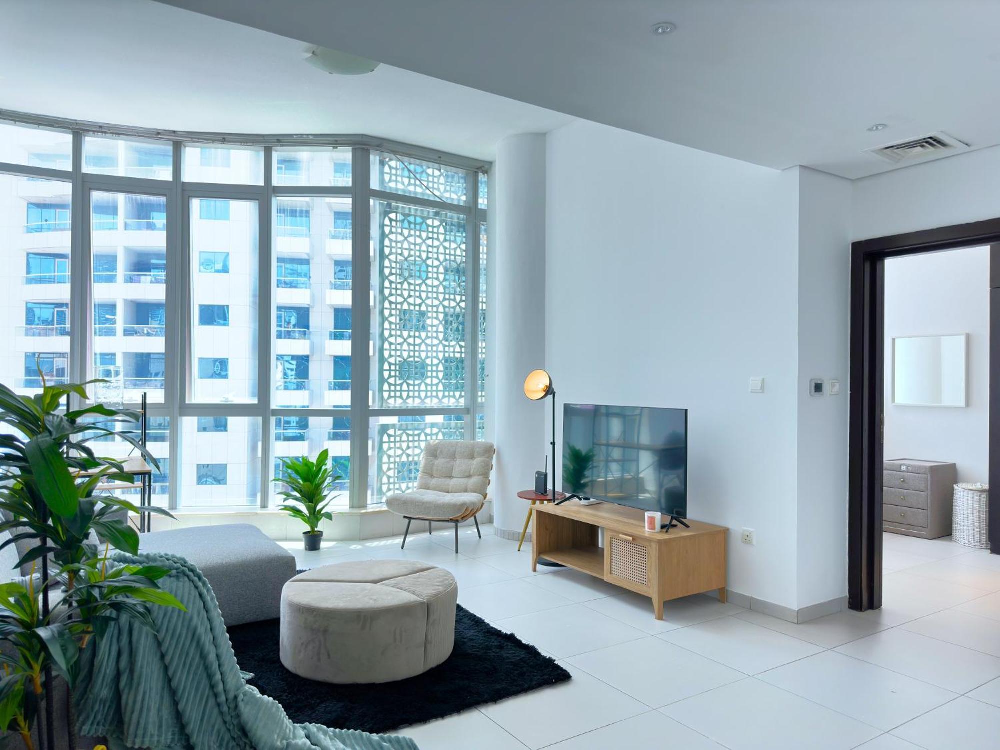Amazing Roof Pool In 1 Bhk Flat In Marina Apartment Dubai