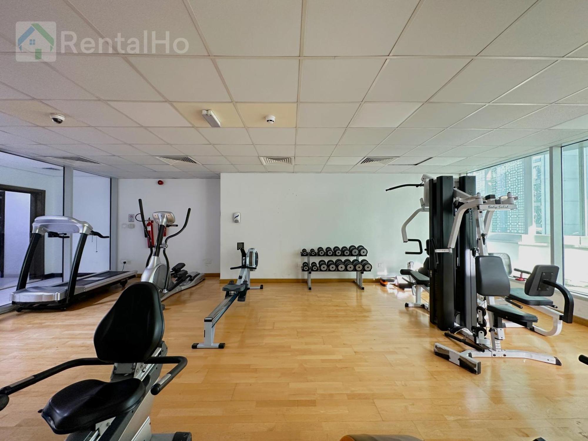 Apartment Amazing Roof Pool In 1 Bhk Flat In Marina